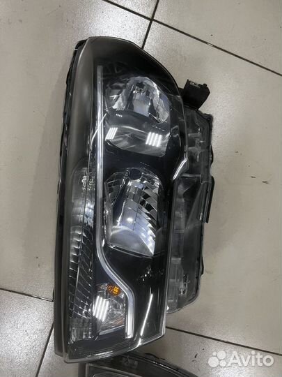 Фары от весты