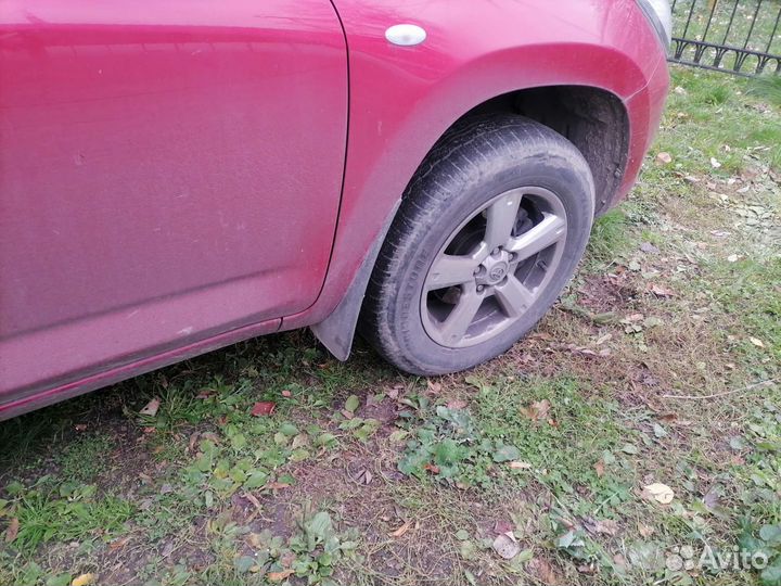 Bridgestone Dueler 684 225/65 R17