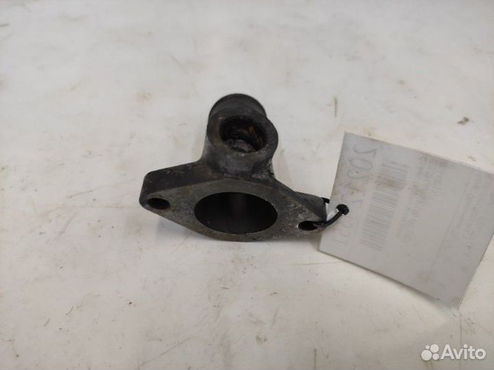 Фланец системы охлаждения Isuzu Gemini JT150 4XC