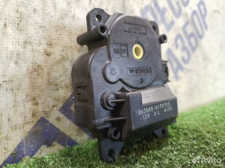 Сервопривод заслонки печки Toyota Mark X седан 2.5