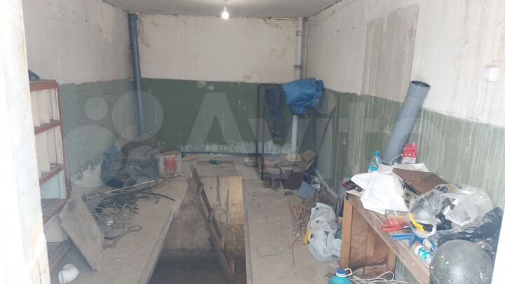 Гараж, > 30 м²