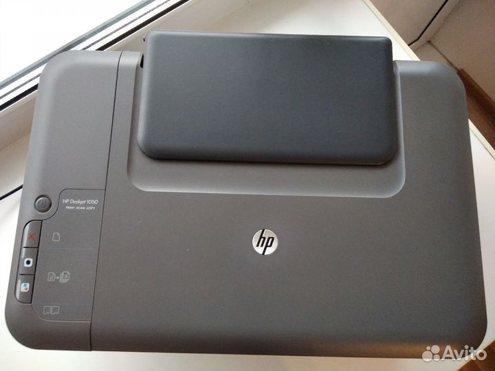 Принтер HP Deskjet 1050