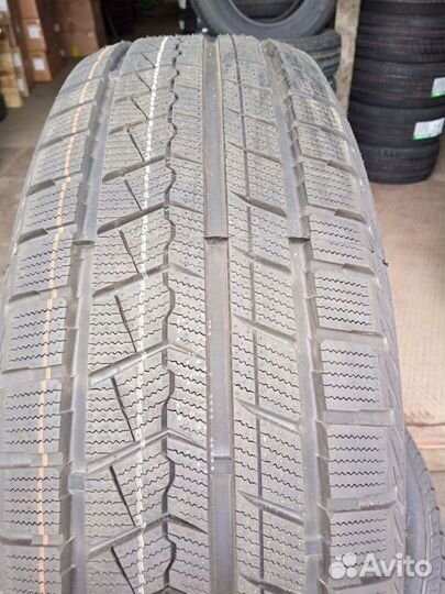 Grenlander Winter GL868 235/60 R18 107H