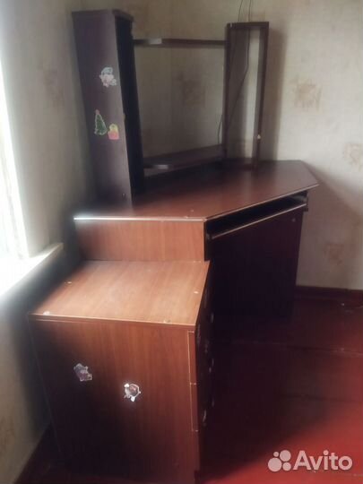 Стол угловой