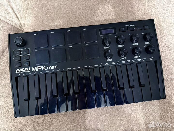 Midi контроллер Akai Pro MPK Mini MK3 Black