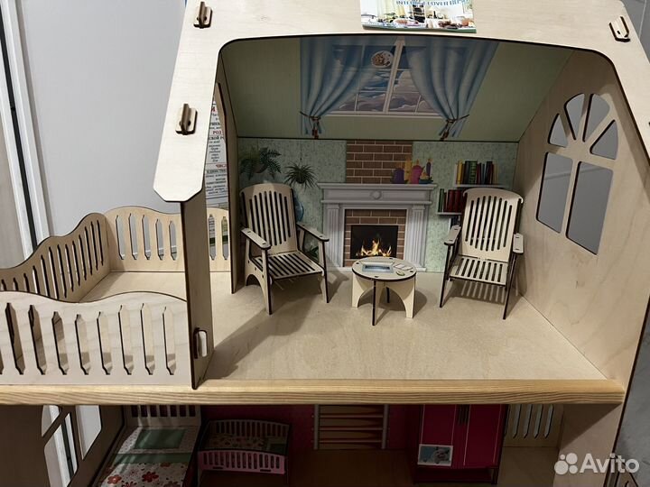 Домик кукольный деревянный