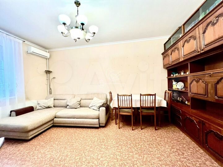 2-к. квартира, 56 м², 5/17 эт.