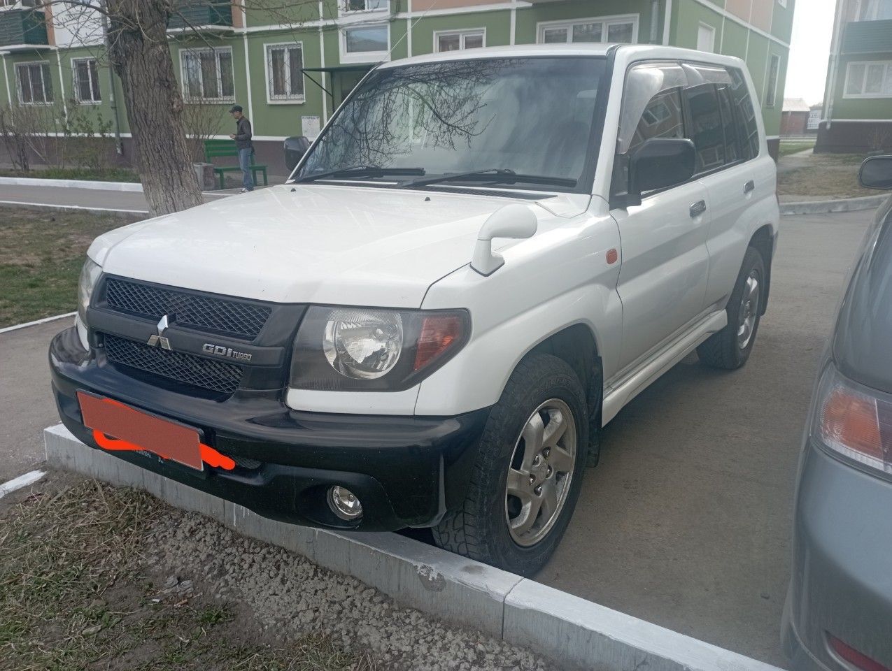 Mitsubishi Pajero iO