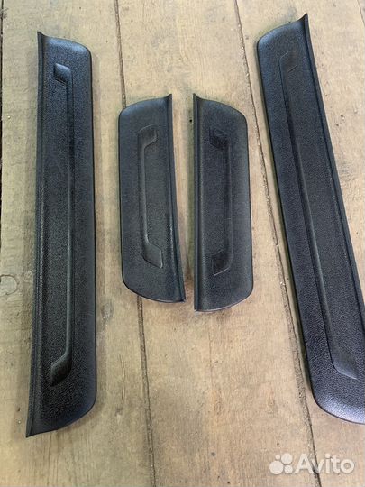 Накладки на пороги