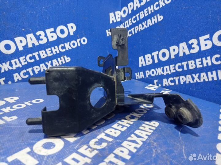 Кронштейн блока ABS Opel Astra J хэтчбек A16XER