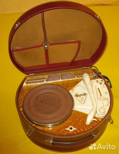 Электрофон (проигрыватель) ламповый 
