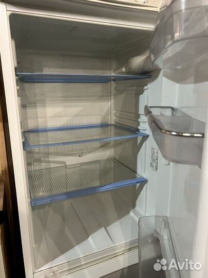 Холодильник indesit