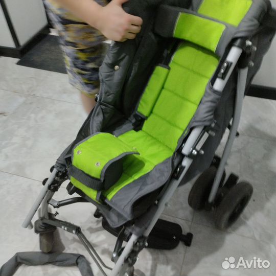 Коляска для детей с дцп