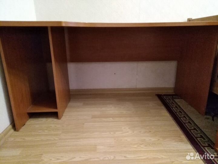 Письменный стол для школьника