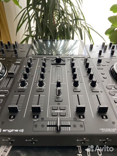 Denon prime 4 +