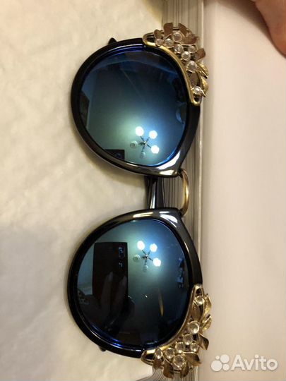 Очки солнцезащитные