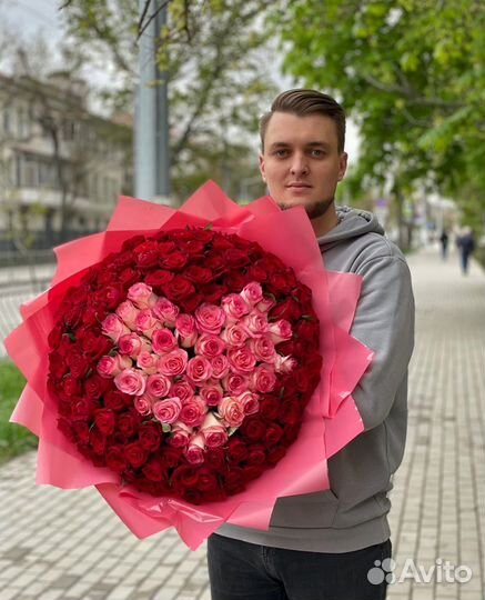 101 роза в форме сердца