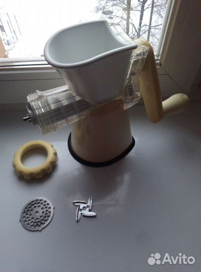 Кастрюли, сковороды, мясорубки, чайник, тарел. свч