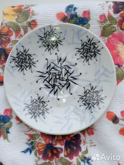 Чайные и кофейные блюдца