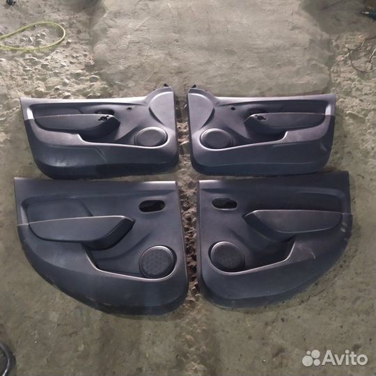 Обшивка боковой двери Renault Logan 2 седан 1.6