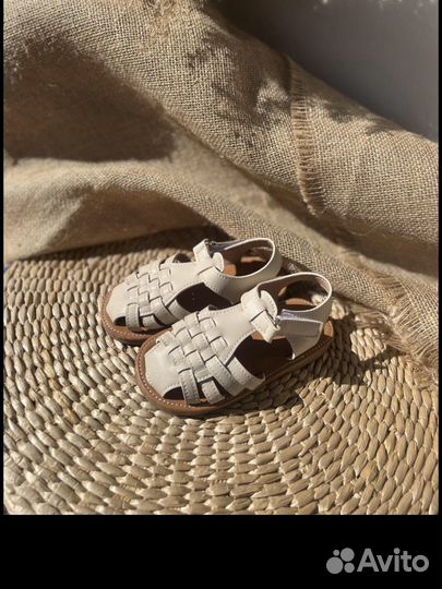 Сандалии для девочки