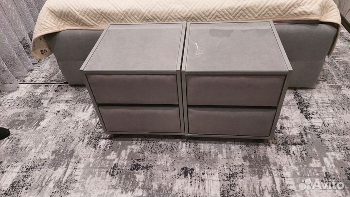 Тумба прикроватная мягкая со стеклом