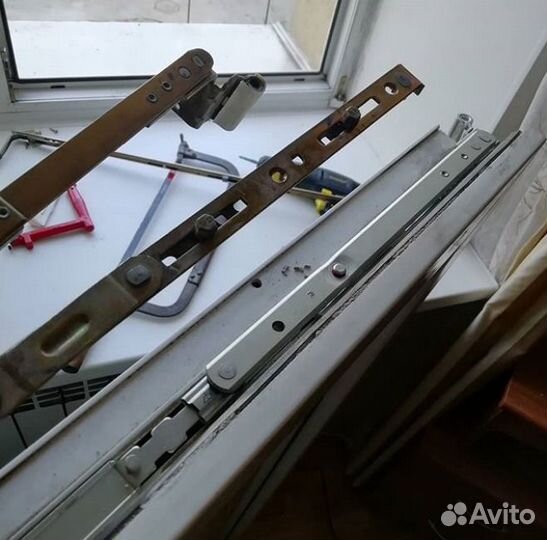 Ремонт пластиковых балконных дверей и окон