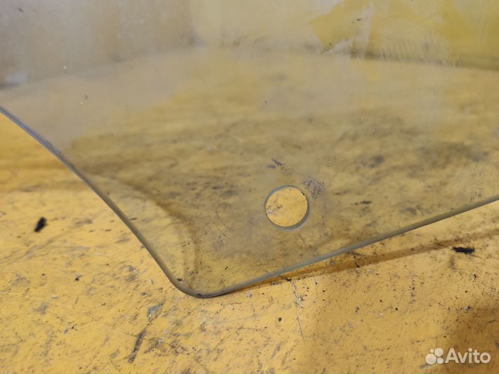 Стекло заднее правое для Mazda 3 BK