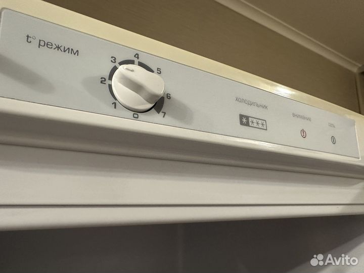 Холодильник Бирюса 132 KLA