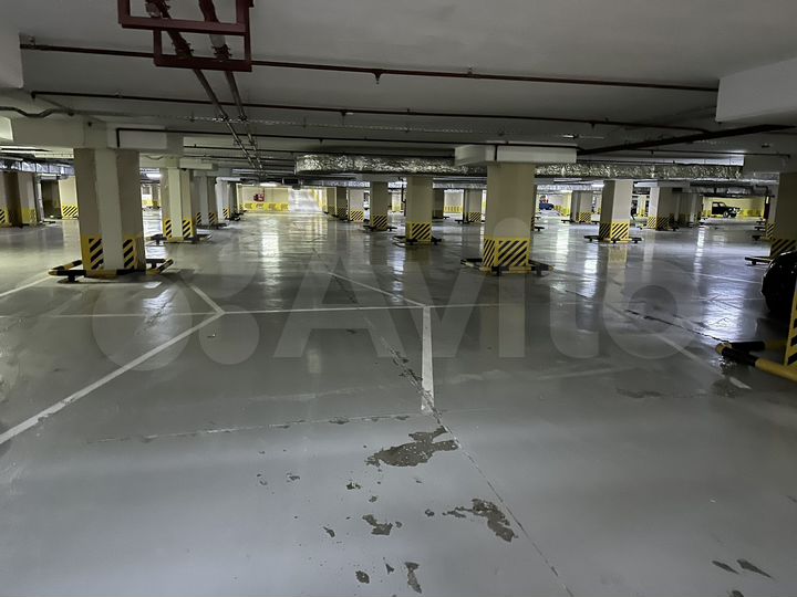 Машиноместо, 15 м²