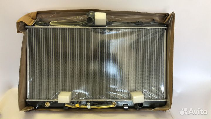Радиатор Toyota Camry (XV50) 11-18 / Daihatsu Alti