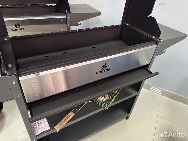 Мангал с крышей