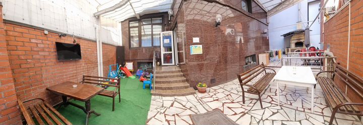 Дом 1200 м² на участке 10 сот.