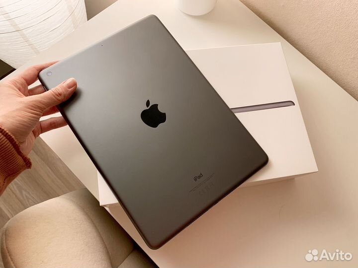 iPad 7 на запчасти