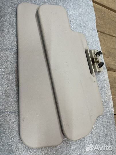 Козырек солнцезащитный Toyota Land Cruiser 200