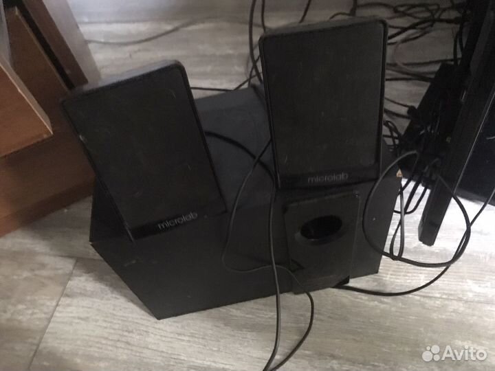 Компьютерные колонки с сабвуфером