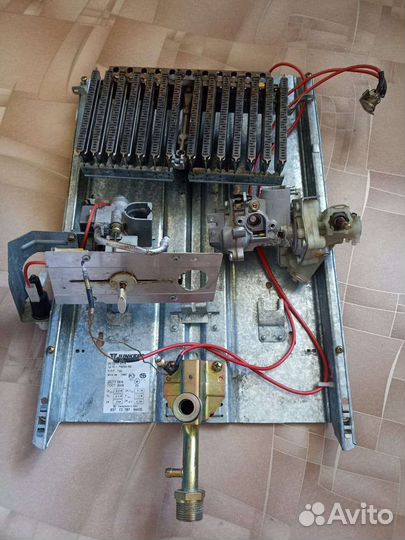 Запчасти на газовую колонку юнкерс