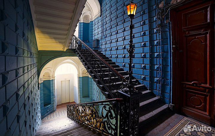 Прогулки по пaрадным и пaмятникам