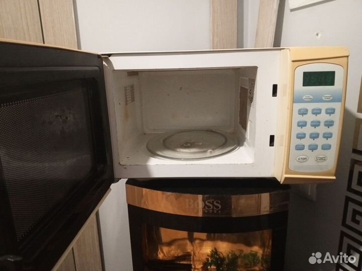 Микроволновая печь Elenberg
