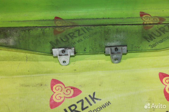 Стекло двери переднее левое Mercedes V-Class W638