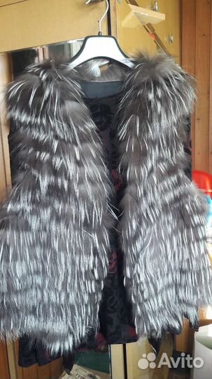 Жилетка женская новая