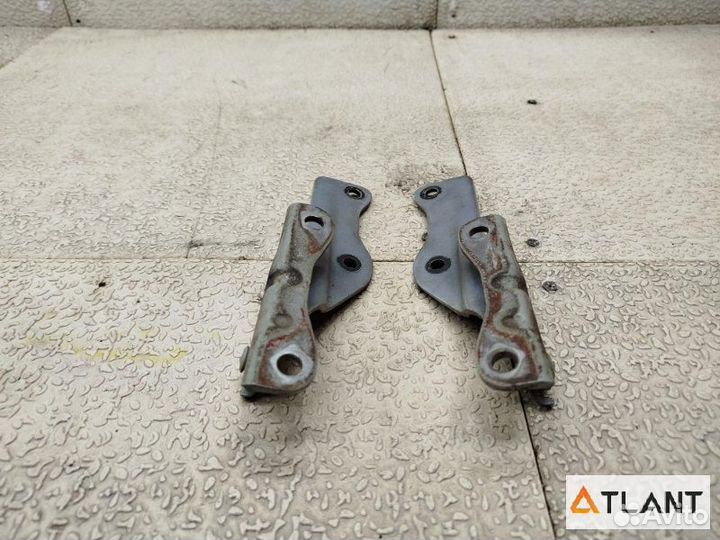 Петля капота subaru impreza