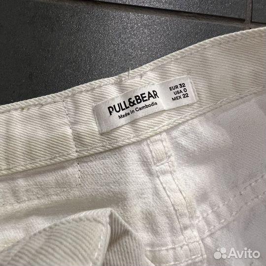 Белые джинсовые шорты Pull & bear женские