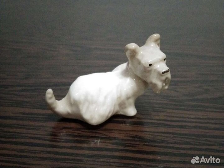 Фарфоровая статуэтка скотч-терьер лфз