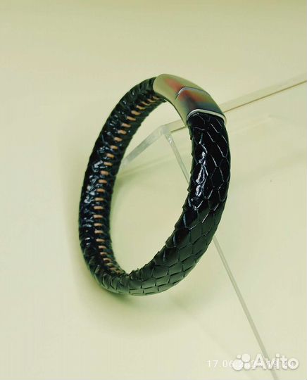 Кожаный браслет мужской