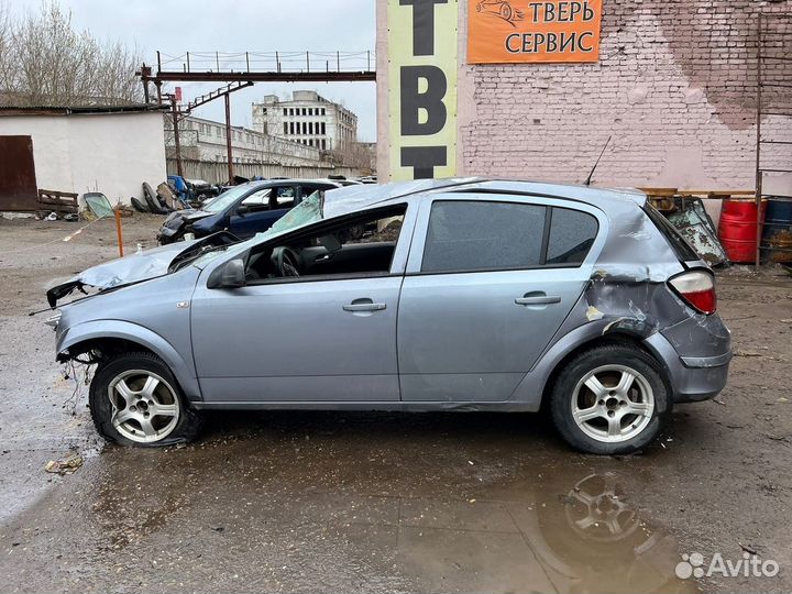 В разборе Opel Astra H 1.6 МКПП