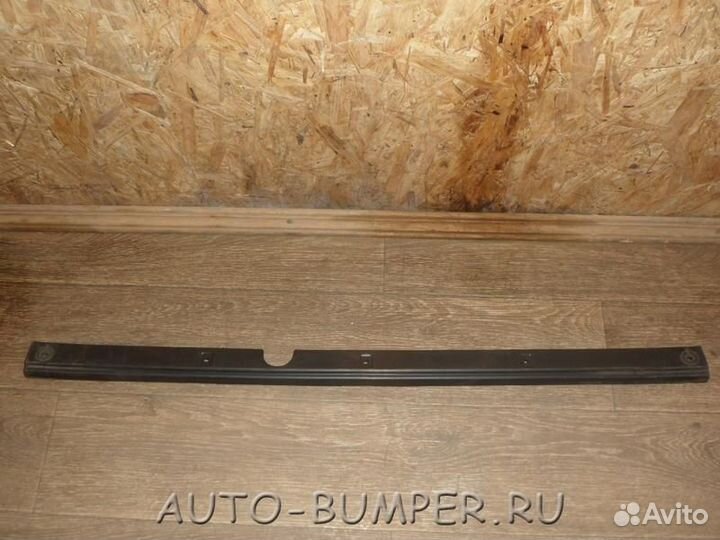 Volkswagen Pointer 2004- Направляющая бампера задн