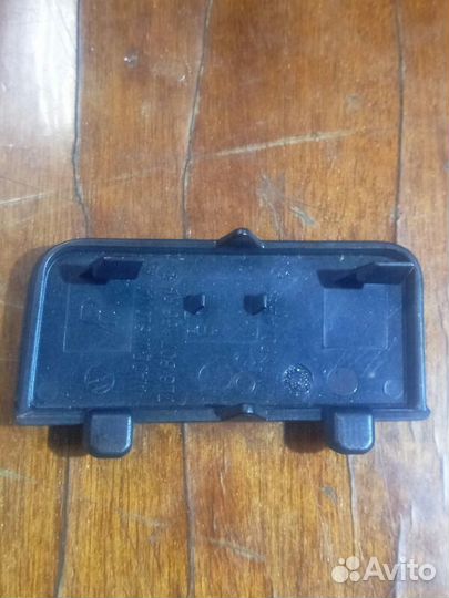 Заглушка буксировочного крюка передняя Volkswagen