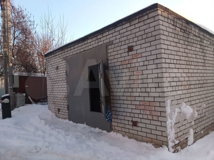 Гараж, > 30 м²