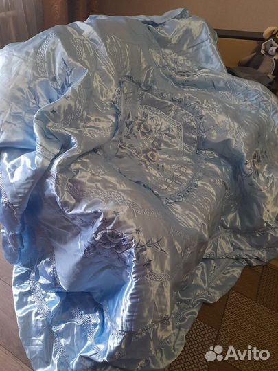 Покрывало на кровать и наволочки